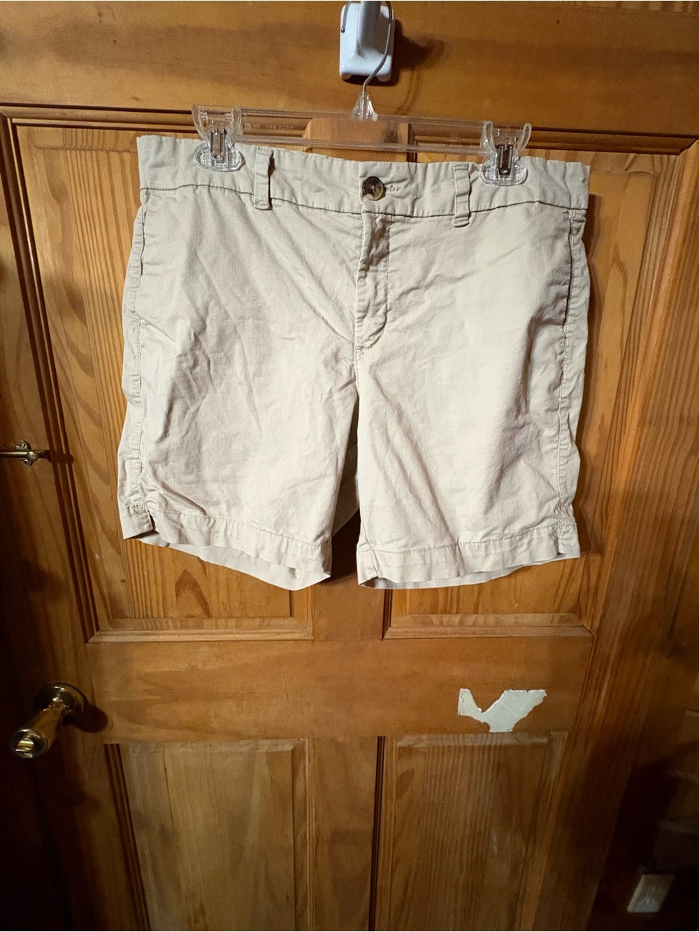 Old Navy Women's Flat Front Cotton Shorts - Cream